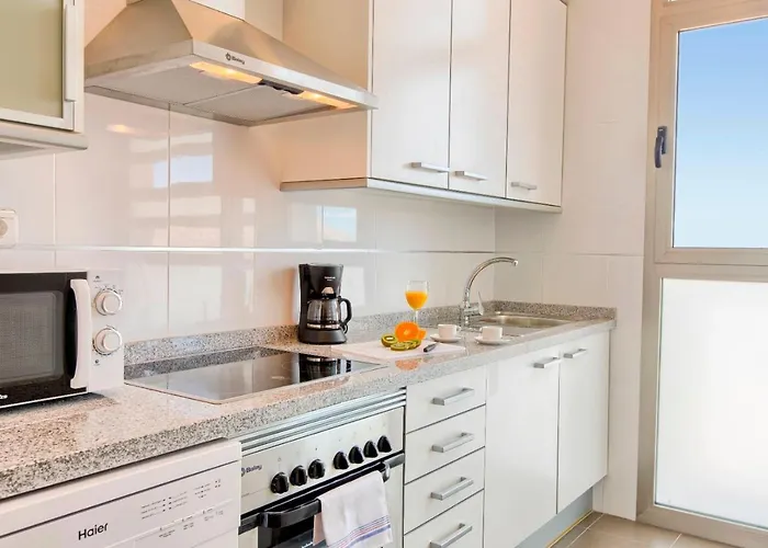 Luxury Apartment On The 41St Floor With Stunning Sea Views