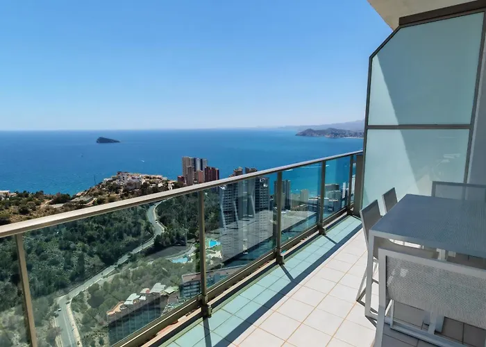 Luxury Apartment On The 41St Floor With Stunning Sea Views